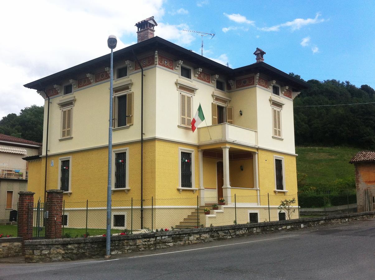 Villa Dircea CastellʼArquato Exteriör bild
