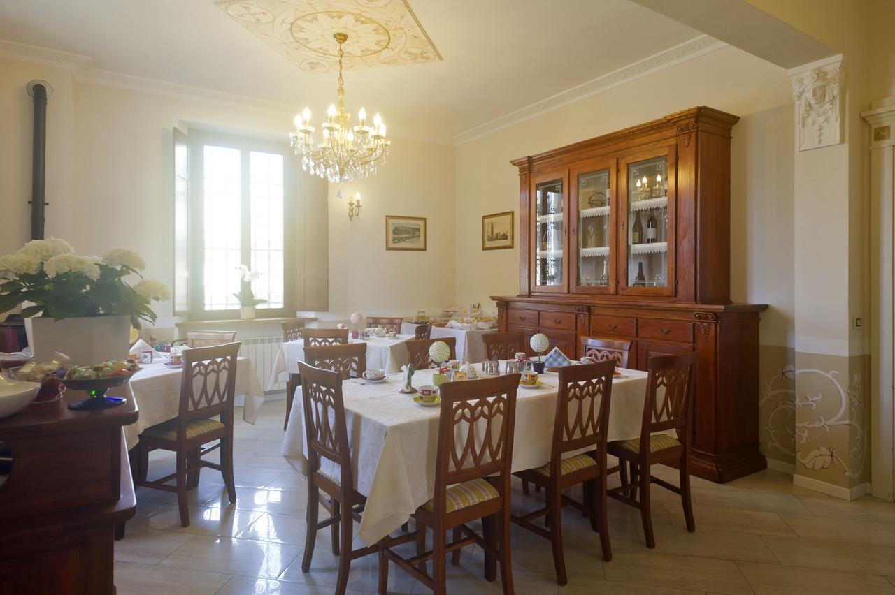 Villa Dircea CastellʼArquato Exteriör bild