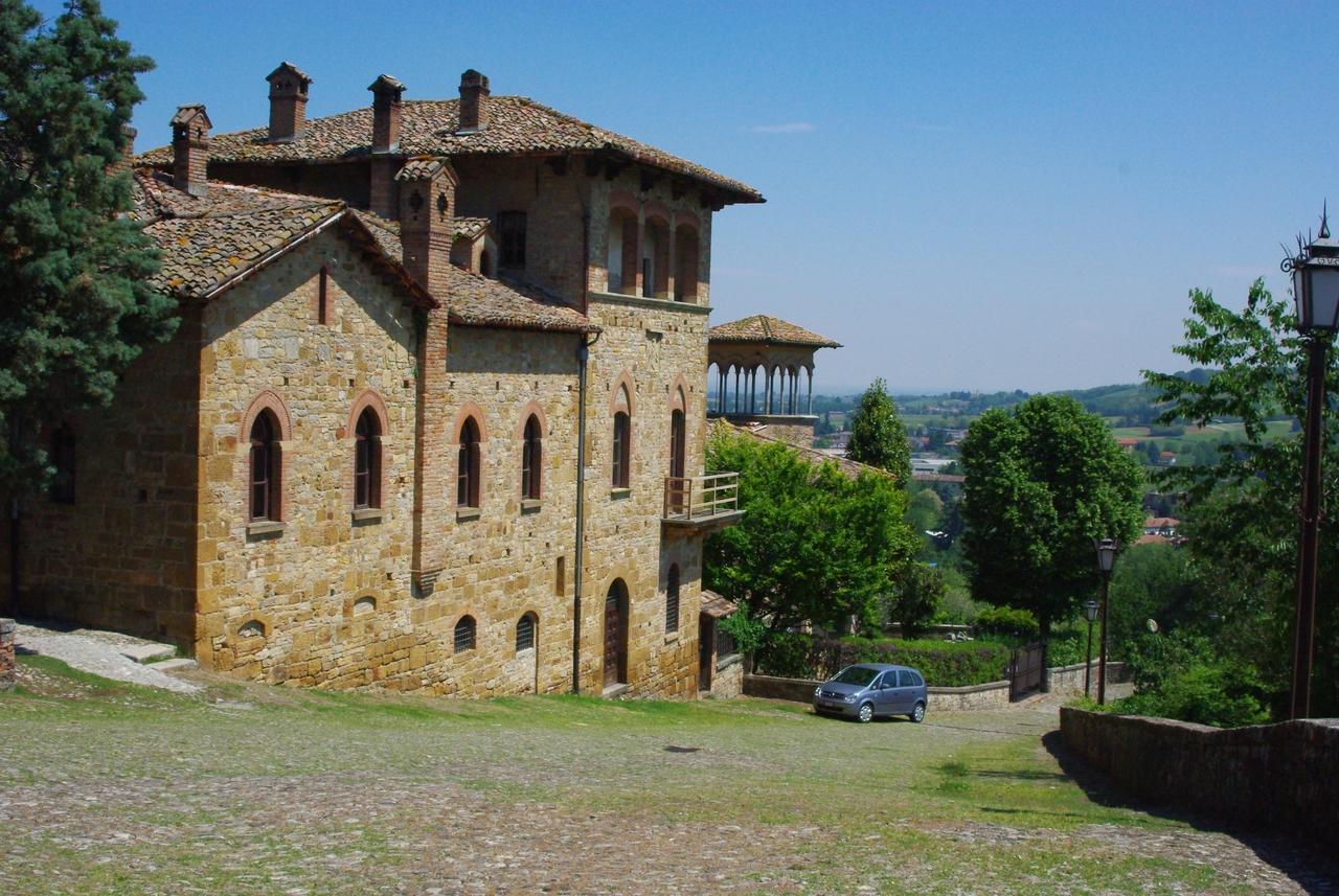 Villa Dircea CastellʼArquato Exteriör bild